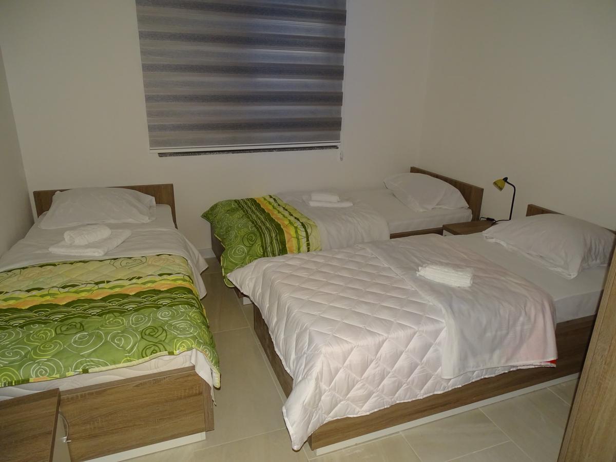 Motel Luxor Visoko Buitenkant foto